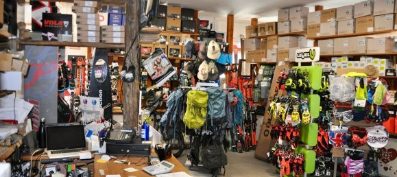 Gewerbliche Immobilie in Cesana Torinese, Italy 136m², Nr. 115606 20