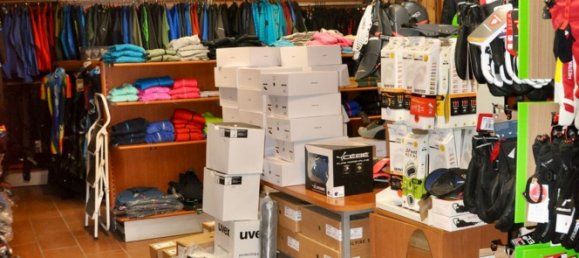 Gewerbliche Immobilie in Cesana Torinese, Italy 136m², Nr. 115606 9