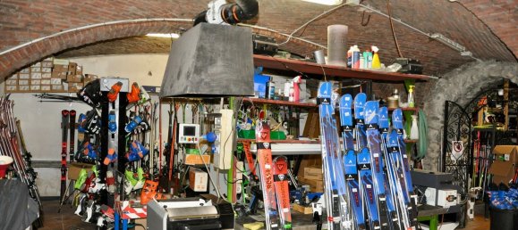 Gewerbliche Immobilie in Cesana Torinese, Italy 136m², Nr. 115606 14