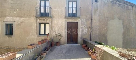 8 rooms Apartment in Calascibetta, Italy No. 46414 11