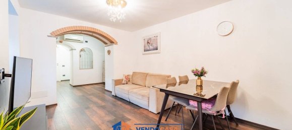 2 bedrooms House in Massa, Italy No. 267477 2