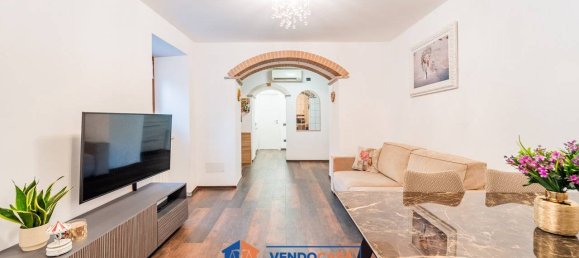 2 bedrooms House in Massa, Italy No. 267477 3