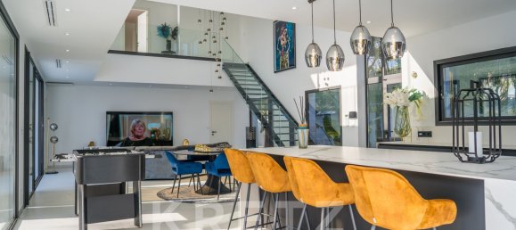 5 bedrooms Villa in Agde, France No. 280013 9