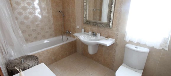 Bungalow de 3 dormitorios en Attard, Malta No. 9707 15