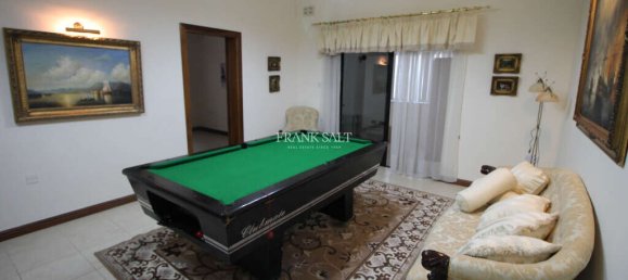 Bungalow de 3 dormitorios en Attard, Malta No. 9707 9