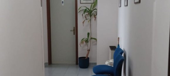 56m² Office in Naples, Italy No. 29993 3