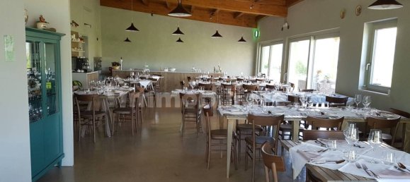 Hotel in Capestrano, Italy 400m², Nr. 303734 2