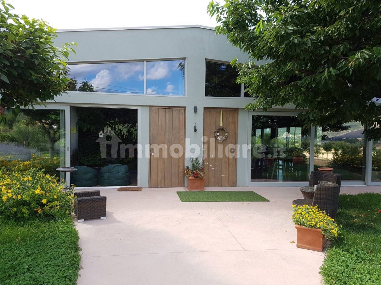 Hotel in Capestrano, Italy 400m², Nr. 303734