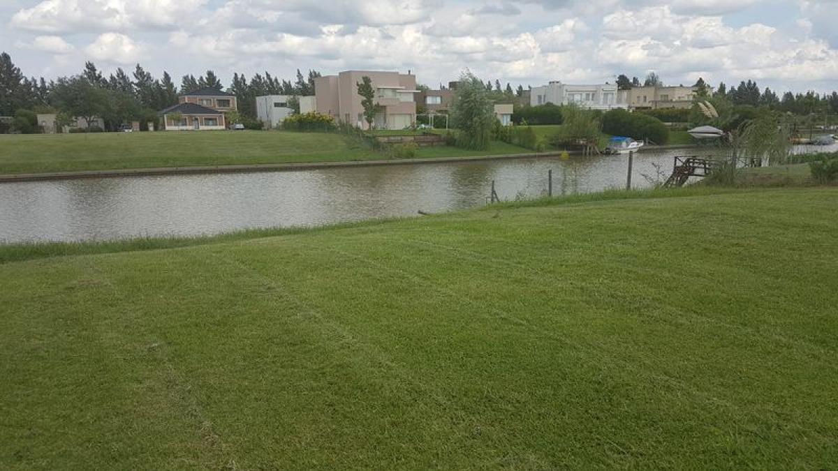  Land in Tigre, Argentina No. 116275