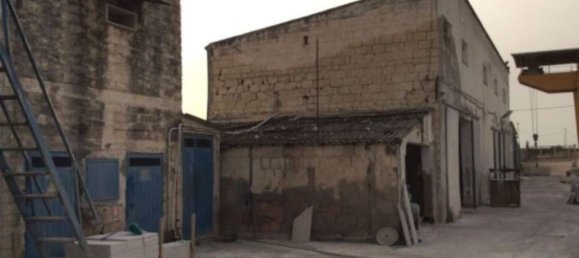 533m² Commercial property in Poggio Imperiale, Italy No. 306802 5