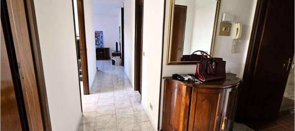 Apartamento de 3 habitaciónes en Pioltello, Italy No. 34016 11