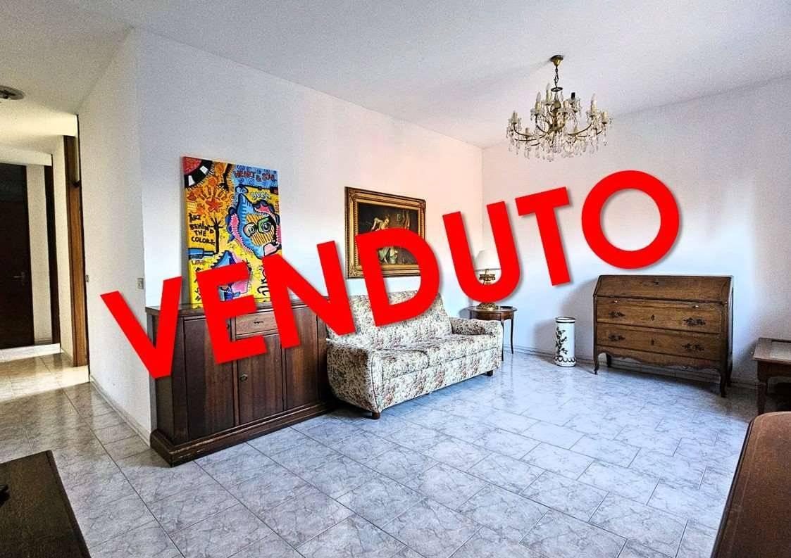 Apartamento de 3 habitaciónes en Pioltello, Italy No. 34016