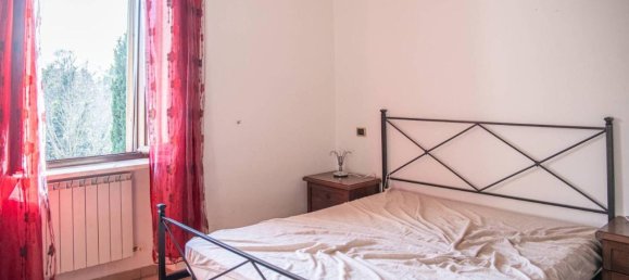 4 rooms Apartment in Perugia, Italy No. 36876 11