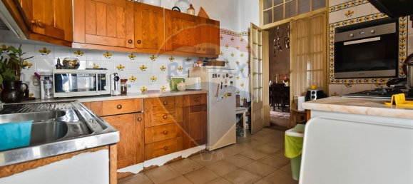 9 bedrooms Building in Evora, Portugal No. 56330 5