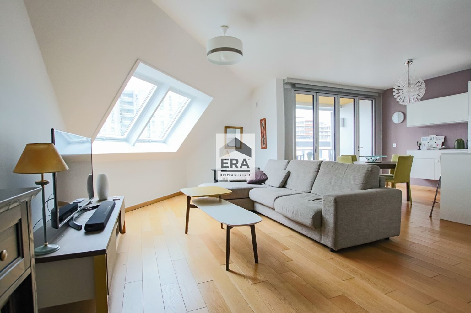 3 غرف نوم منزل ذو طابقين في Paris, France رقم 169805