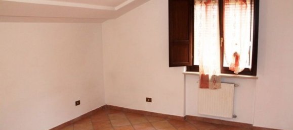 7 rooms Apartment in Orvieto, Italy No. 47382 4