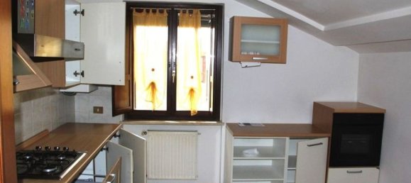 7 rooms Apartment in Orvieto, Italy No. 47382 3