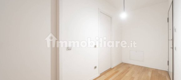 Apartamento de 2 dormitorios en Seregno, Italy No. 268347 20