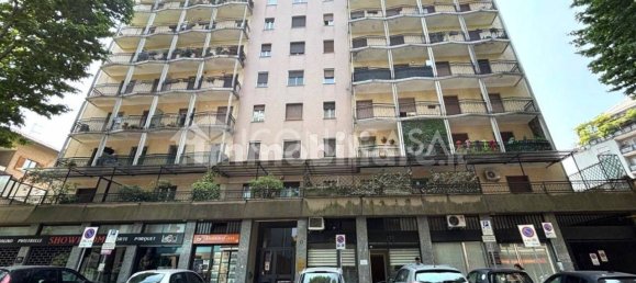 Квартира с 2 спальнями в Чинизелло Бальсамо, Италия № 378260 21