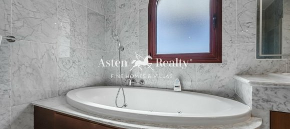 5 bedrooms Villa in Adeje, Spain No. 27333 42