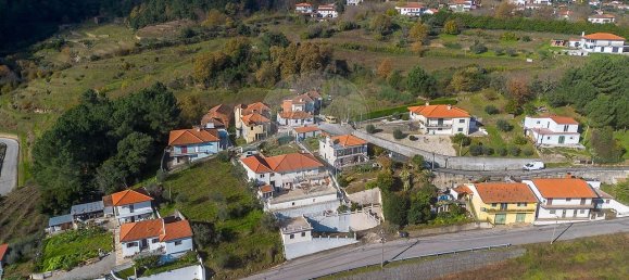 3 bedrooms House in Peso da Regua, Portugal No. 177739 2