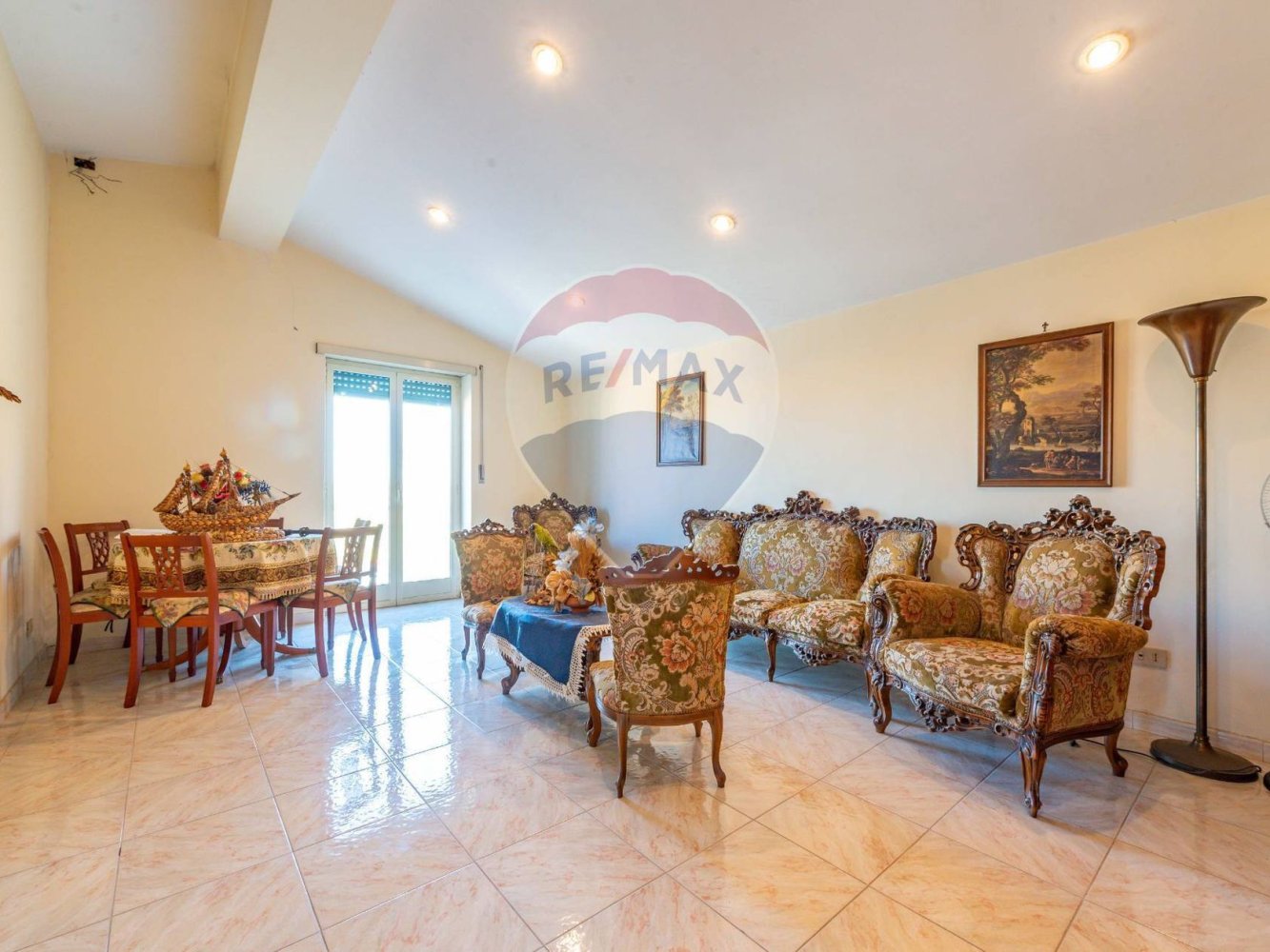 2 bedrooms Apartment in Rome, Italy No. 170836