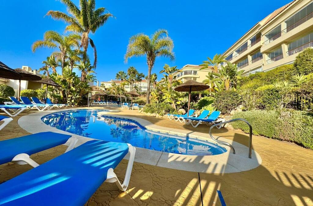 Квартира с 3 спальнями в Малага, Испания № 183246