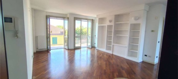 3 bedrooms Apartment in Vaprio d'Adda, Italy No. 357784 2