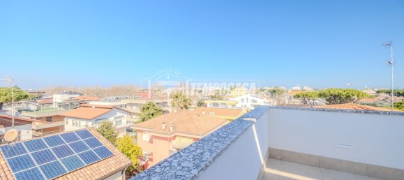2 Schlafzimmer Penthouse in Riccione, Italy, Nr. 59911 41
