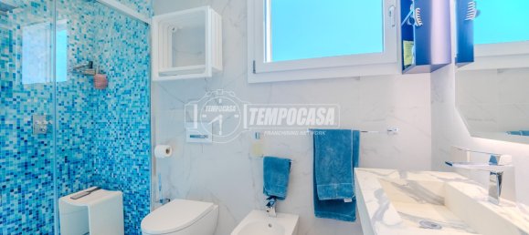 2 Schlafzimmer Penthouse in Riccione, Italy, Nr. 59911 47