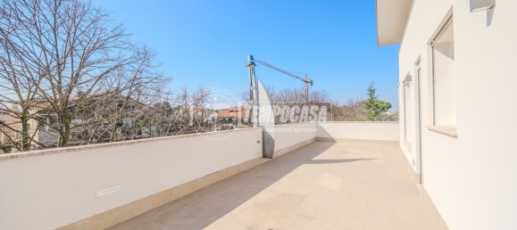 2 Schlafzimmer Penthouse in Riccione, Italy, Nr. 59911 6