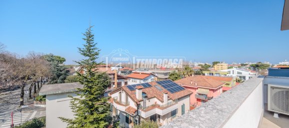 2 Schlafzimmer Penthouse in Riccione, Italy, Nr. 59911 49