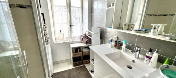 3 bedrooms House in Garchy, France No. 204556 8