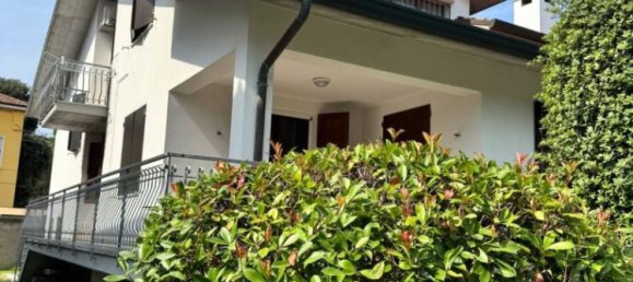 3 bedrooms Villa in Ravenna, Italy No. 319800 3