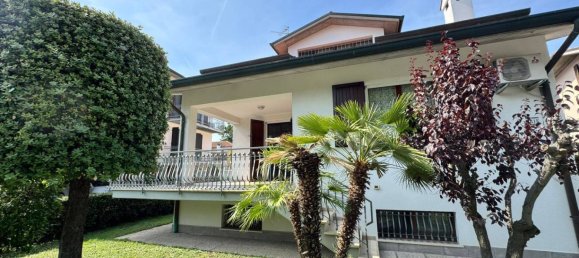 3 bedrooms Villa in Ravenna, Italy No. 319800 6