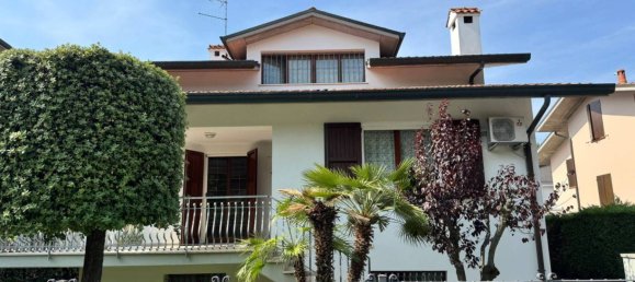3 bedrooms Villa in Ravenna, Italy No. 319800 4