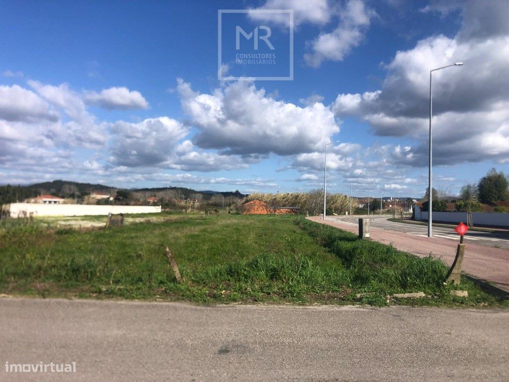 Grundstück in Anadia, Portugal 1800m², Nr. 251328