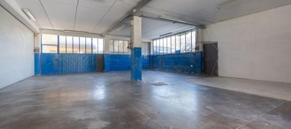 250m² Commercial property in Montesilvano, Italy No. 304669 4