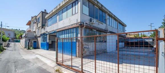 250m² Commercial property in Montesilvano, Italy No. 304669 2