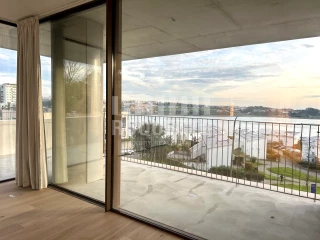 1 bedroom Apartment in Porto, Portugal No. 112913