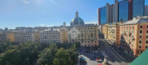 2 bedrooms Apartment in Genoa, Italy No. 352348 3