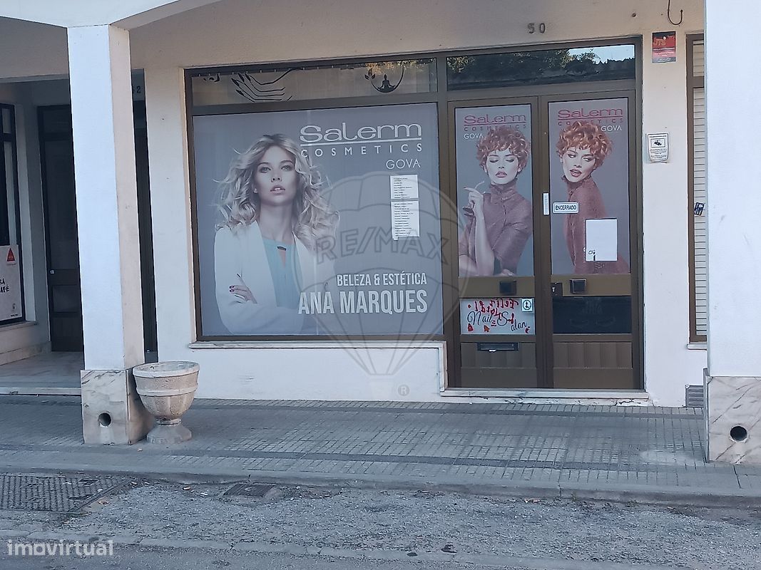 Propriété commerciale à Alpiarca, Portugal 49m² No. 66611