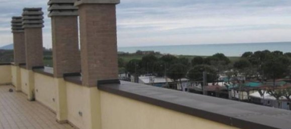 Propriété commerciale à Porto Sant'Elpidio, Italy 179m² No. 306875 12