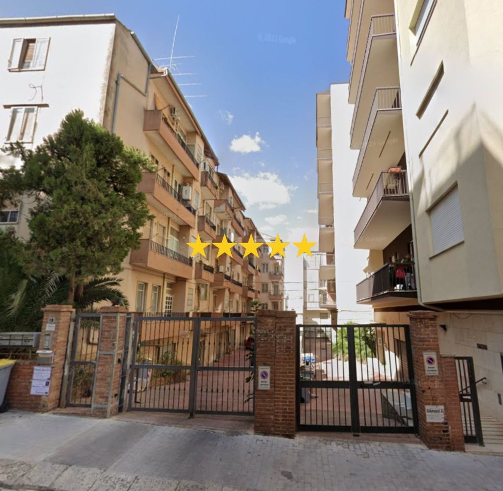 6 rooms Apartment in Ragusa, Italy No. 195218