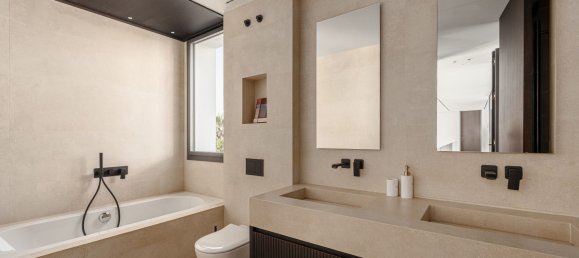 Villa de 5 dormitorios en Málaga, Spain No. 34040 3