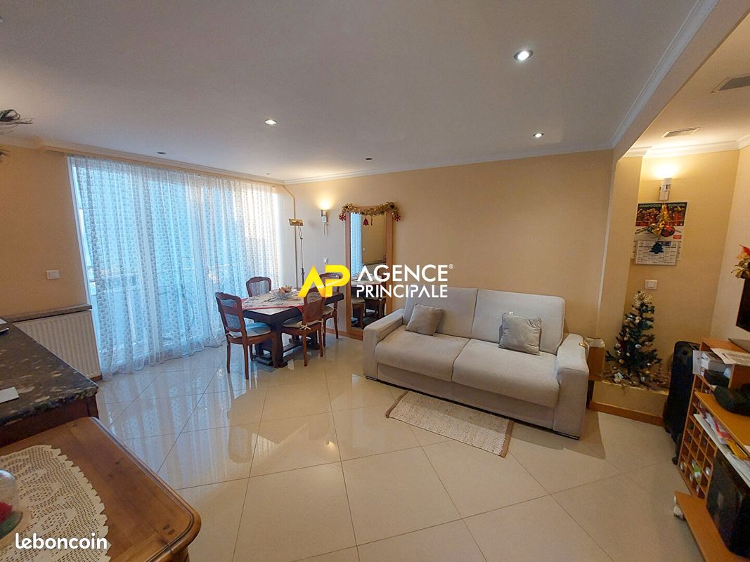 1 chambre Appartement à Bezons, France No. 165156