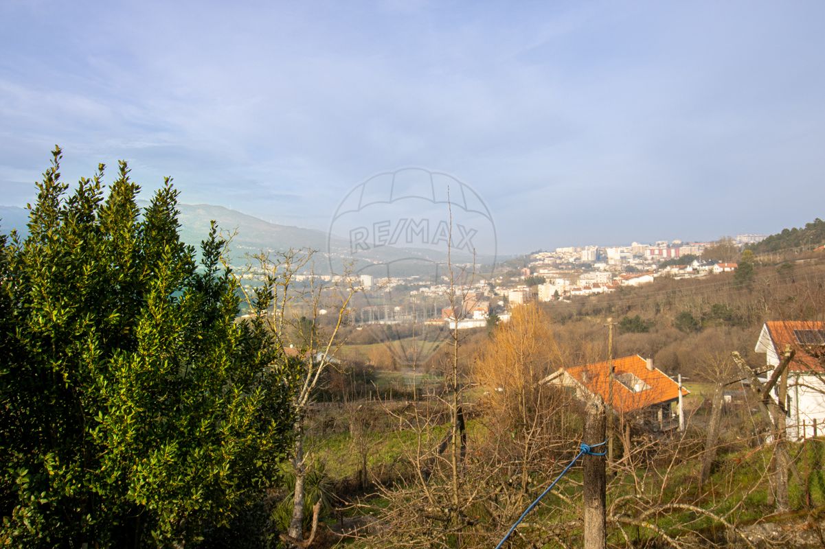 2 bedrooms House in Vila Real, Portugal No. 23008