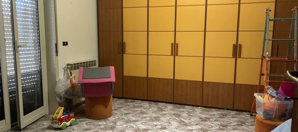 3-salle Appartement à Messina, Italy No. 71956 16