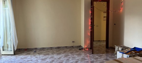 3-salle Appartement à Messina, Italy No. 71956 19