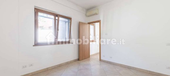 2 bedrooms Villa in Rome, Italy No. 272751 15